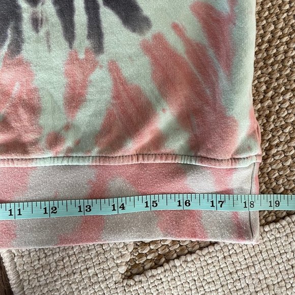 Hurley Womens Tie-Dye Fleece Sweater + Shorts Lounge Set Bundle - Picture 7 of 8